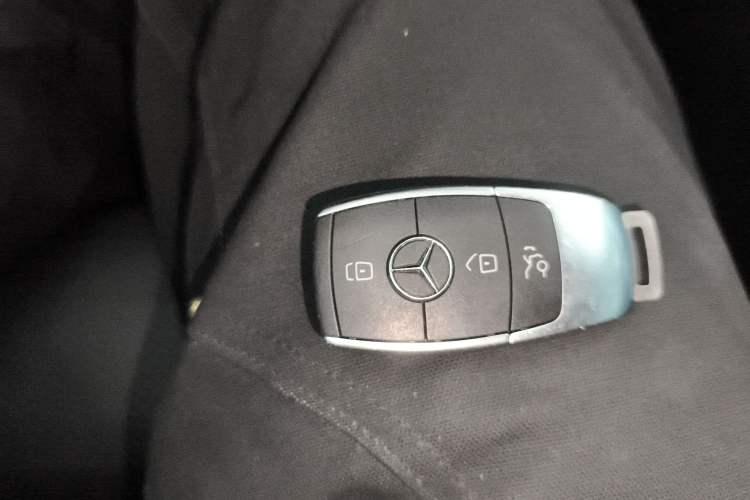Used Mercedes-Benz C-Class 2020 Restyled C 260 L Sport Edition Vehicle Key