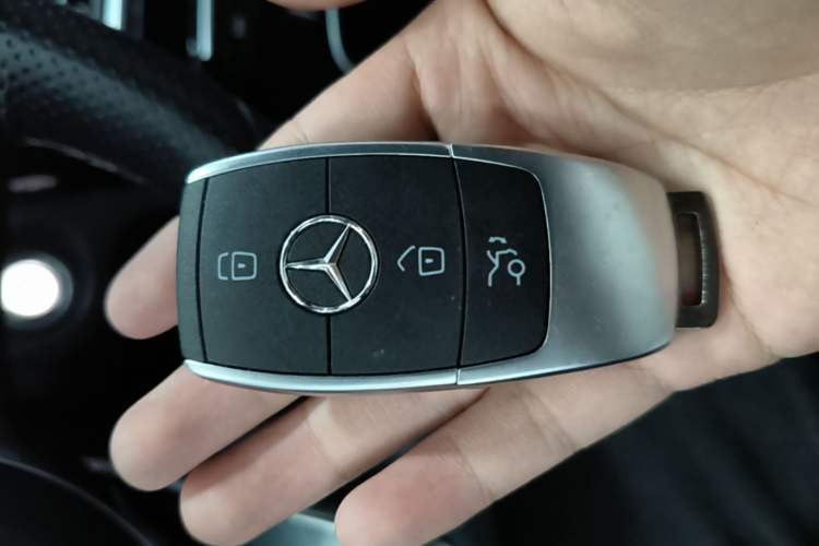 Used Mercedes-Benz C-Class 2020 C 260 Sport Edition Vehicle Key