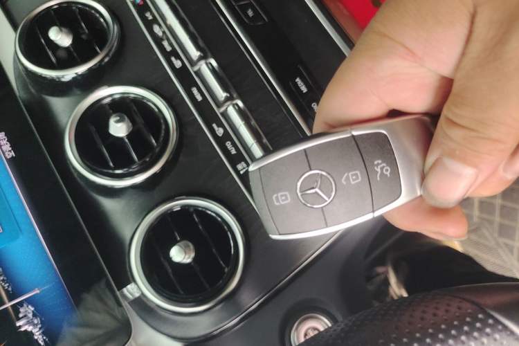 Used Mercedes-Benz C-Class 2020 C 260 L Sport Edition Vehicle Key