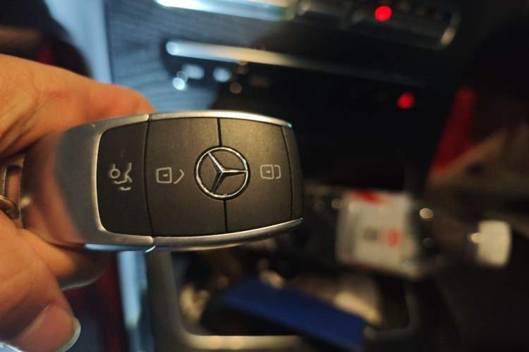 Used Mercedes-Benz C-Class 2020 C 260 L Sport Edition Vehicle Key