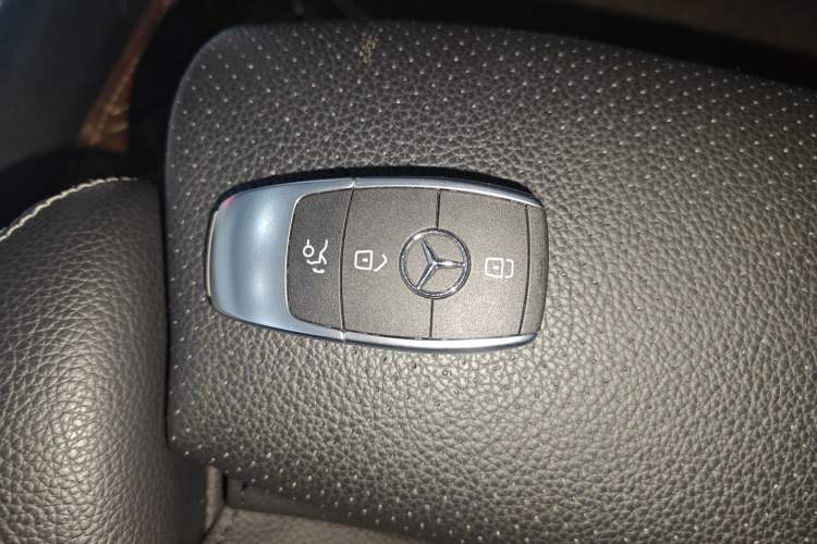 Used Mercedes-Benz C-Class 2020 Facelifted C 260 Estate Vehicle Key