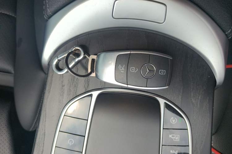 Used Mercedes-Benz C-Class 2020 Restyled C 260 L Sport Edition Vehicle Key