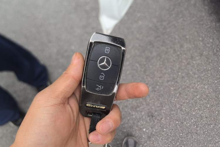 Used Mercedes-Benz C-Class 2020 Restyled C 260 L Sport Edition Vehicle Key
