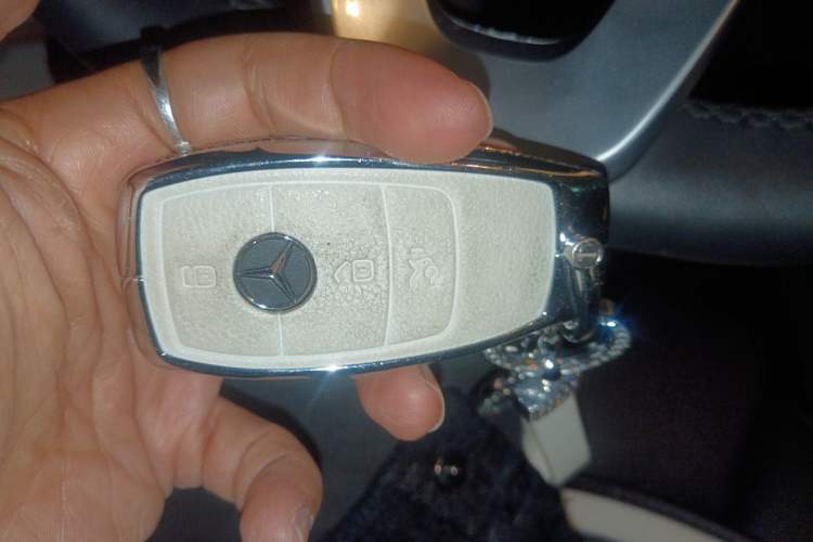 Used Mercedes-Benz C-Class 2020 Restyled C 200 L Dynamic Sports Edition Vehicle Key