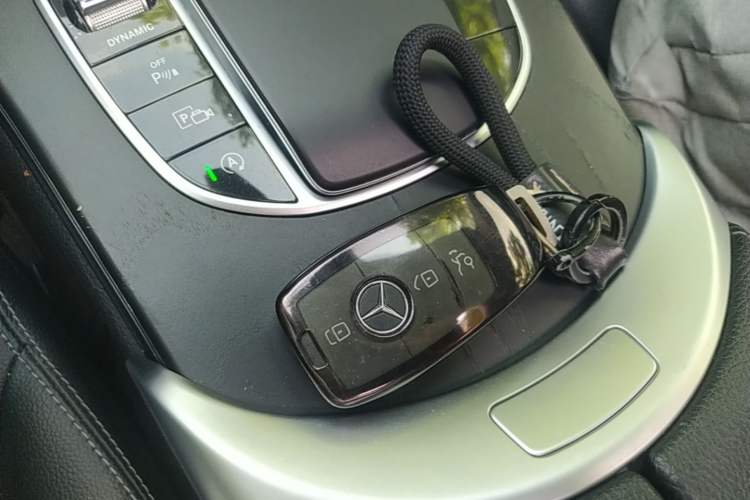 Used Mercedes-Benz C-Class 2020 Restyled C 260 L Sport Edition Vehicle Key