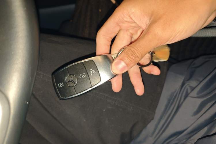 Used Mercedes-Benz C-Class 2020 Restyled C 260 L Sport Edition Vehicle Key
