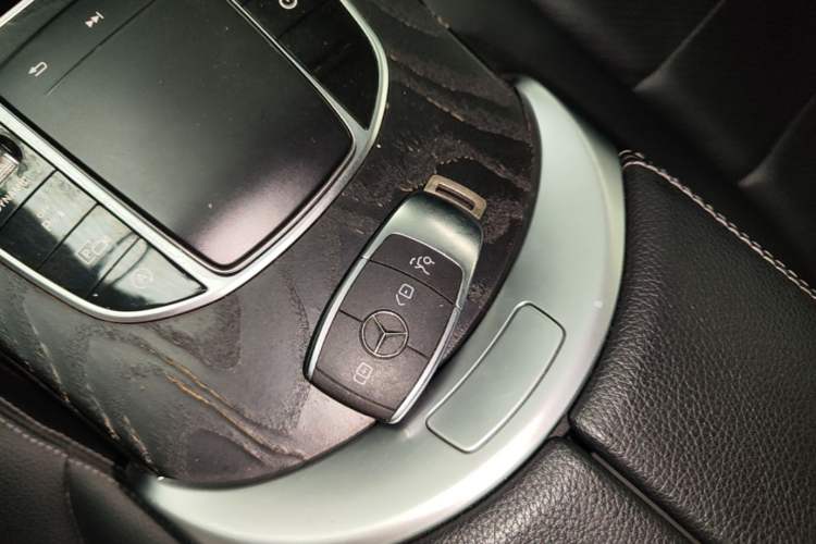 Used Mercedes-Benz C-Class 2020 Restyled C 260 L Sport Edition Vehicle Key