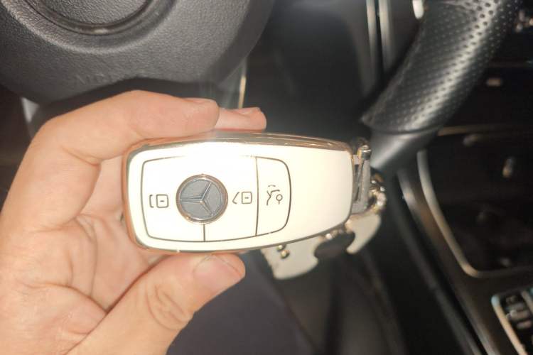 Used Mercedes-Benz C-Class 2020 C 260 L Sport Edition Vehicle Key