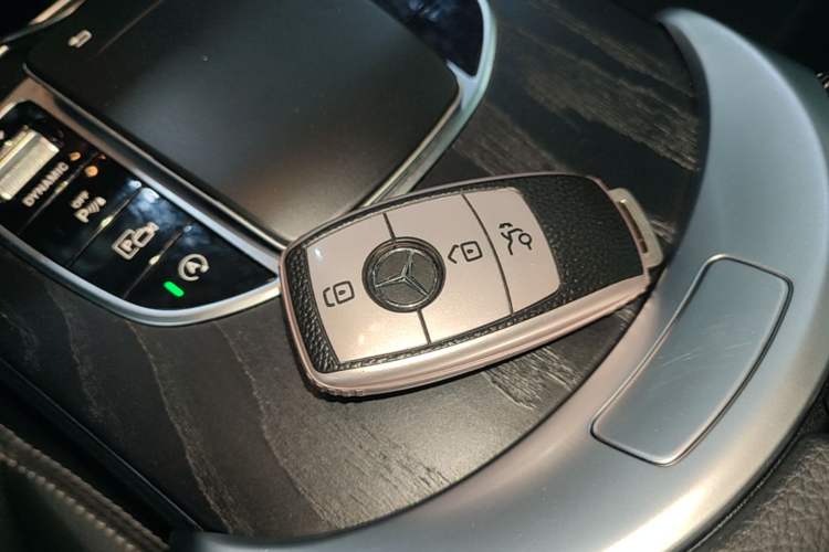 Used Mercedes-Benz C-Class 2020 Restyled C 260 L Sport Edition Vehicle Key