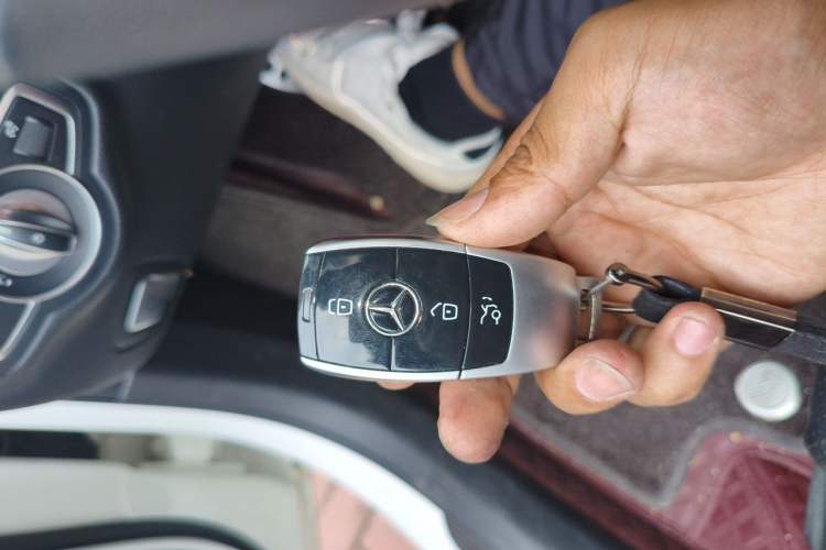 Used Mercedes-Benz C-Class 2020 C 260 L Sport Edition Vehicle Key