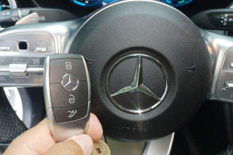 Used Mercedes-Benz C-Class 2020 Restyled C 260 L Sport Edition Vehicle Key