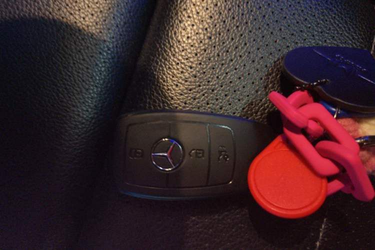 Used Mercedes-Benz C-Class 2020 Facelift C 260 L 4MATIC Vehicle Key