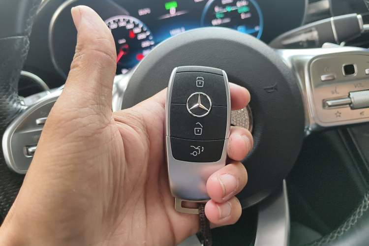 Used Mercedes-Benz C-Class 2020 C 260 L Sport Edition Vehicle Key