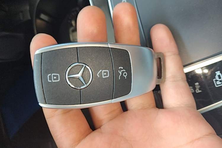 Used Mercedes-Benz C-Class 2020 C 260 Sport Edition Vehicle Key