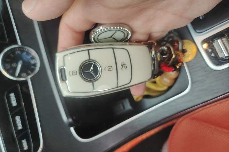 Used Mercedes-Benz C-Class 2020 C 200 L Fashion Model Vehicle Key