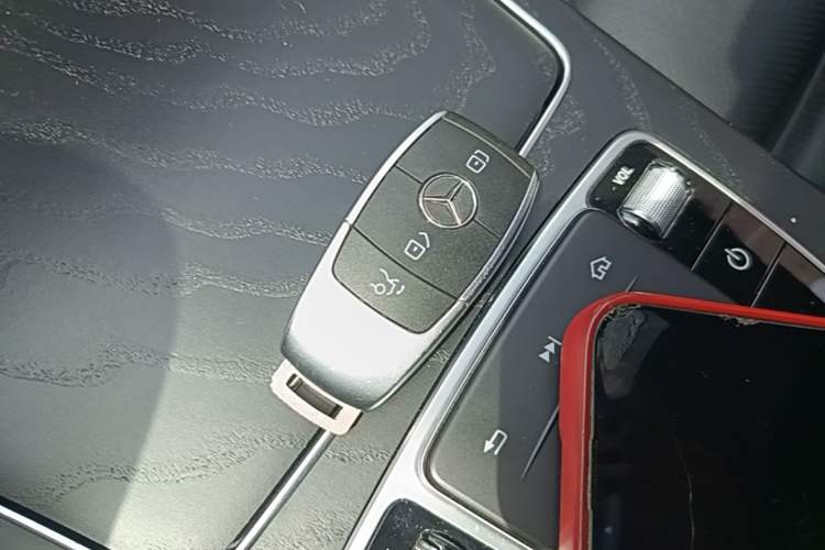 Used Mercedes-Benz C-Class 2020 Restyled C 200 L Fashion Edition Sport Version Vehicle Key