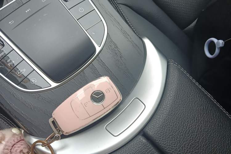 Used Mercedes-Benz C-Class 2020 Restyled C 260 L Sport Edition Vehicle Key