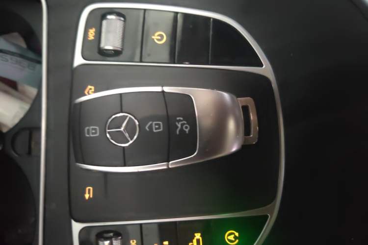 Used Mercedes-Benz C-Class 2020 Restyled C 260 L Sport Edition Vehicle Key