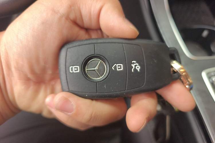 Used Mercedes-Benz C-Class 2020 C 260 Coupe Vehicle Key