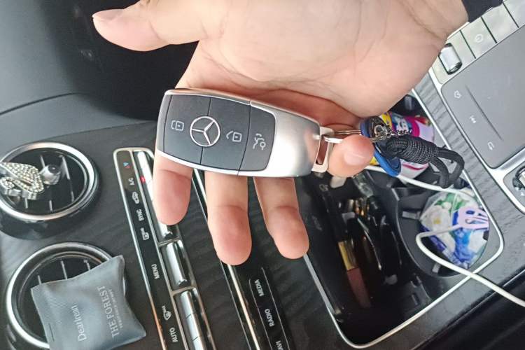 Used Mercedes-Benz C-Class 2020 Restyled C 260 L Sport Edition Vehicle Key