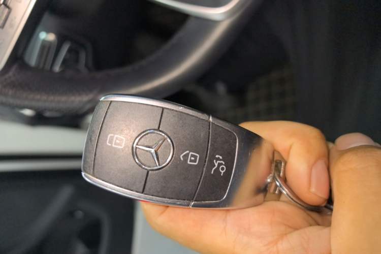 Used Mercedes-Benz C-Class 2020 Restyled C 260 L Sport Edition Vehicle Key