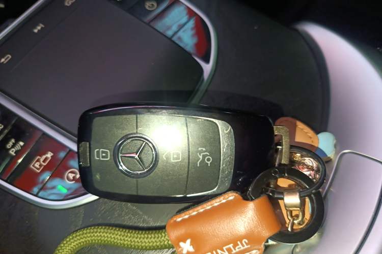 Used Mercedes-Benz C-Class 2020 C 260 L Sport Edition Vehicle Key
