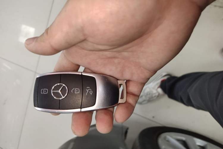 Used Mercedes-Benz C-Class 2020 Restyled C 260 Sport Edition Vehicle Key