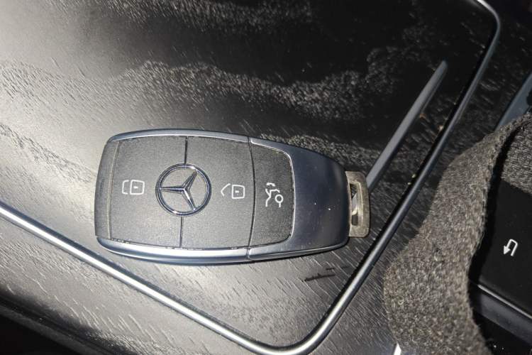 Used Mercedes-Benz C-Class 2020 Restyled C 260 L Sport Edition Vehicle Key