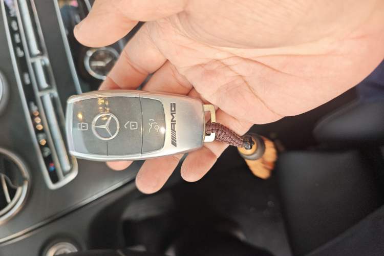 Used Mercedes-Benz C-Class 2020 Facelifted C 260 Estate Vehicle Key