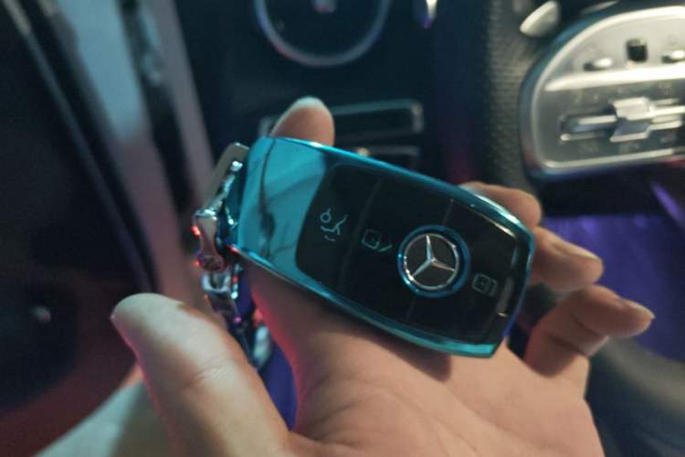 Used Mercedes-Benz C-Class 2020 Restyled C 260 L Sport Edition Vehicle Key