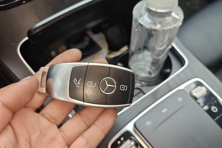 Used Mercedes-Benz C-Class 2020 C 200 L Fashion Model Vehicle Key