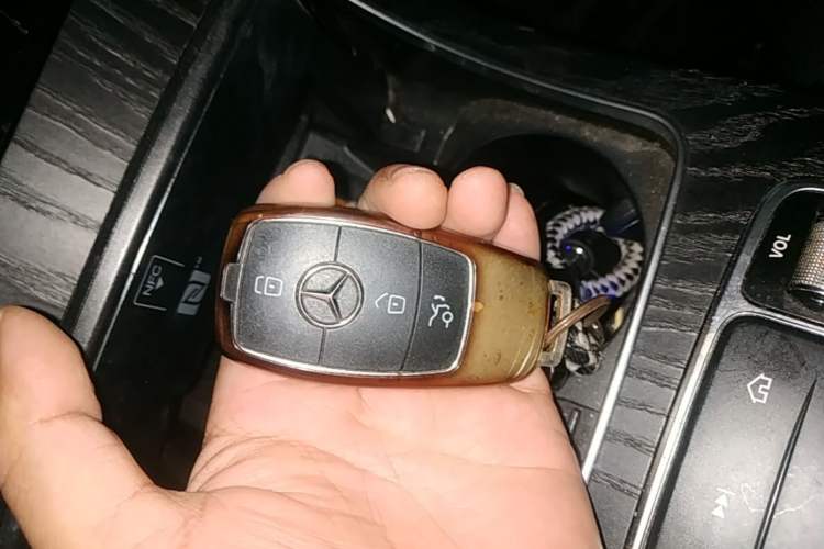 Used Mercedes-Benz C-Class 2020 Restyled C 260 L Sport Edition Vehicle Key