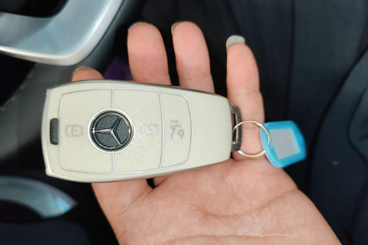 Used Mercedes-Benz C-Class 2020 Restyled C 260 L Sport Edition Vehicle Key