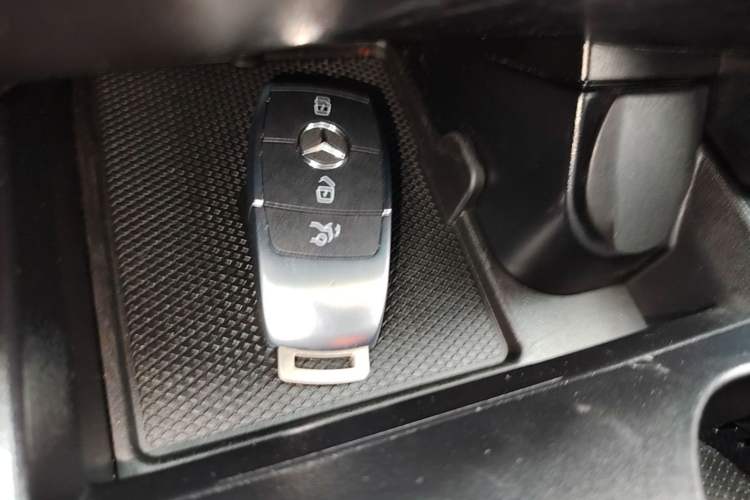 Used Mercedes-Benz C-Class 2020 Restyled C 200 L Fashion Edition Sport Version Vehicle Key