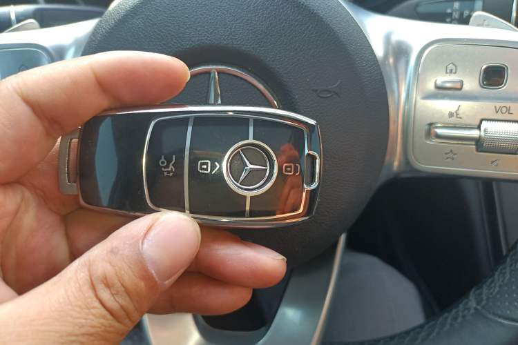 Used Mercedes-Benz C-Class 2020 C 260 L Sport Edition Vehicle Key