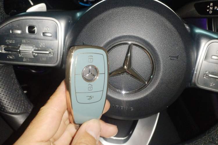 Used Mercedes-Benz C-Class 2020 Restyled C 260 L Sport Edition Vehicle Key