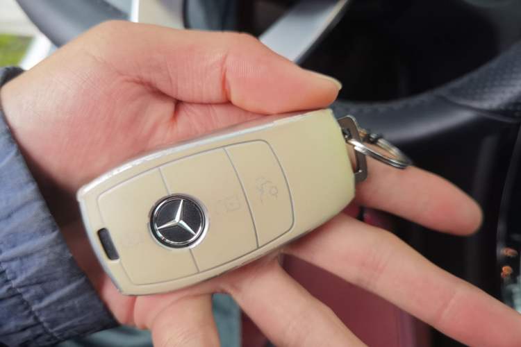 Used Mercedes-Benz C-Class 2020 Restyled C 260 Sport Edition Vehicle Key