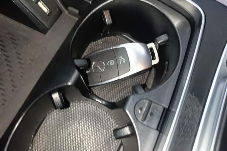 Used Mercedes-Benz C-Class 2020 C 260 L Sport Edition Vehicle Key