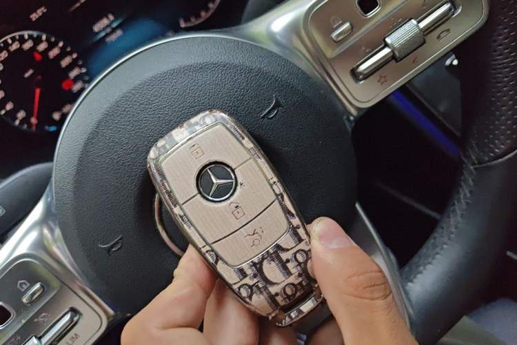Used Mercedes-Benz C-Class 2020 Restyled C 260 L Sport Edition Vehicle Key