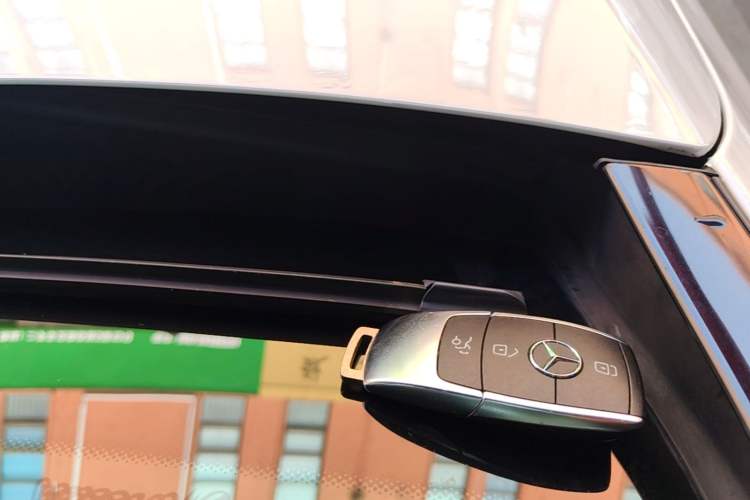 Used Mercedes-Benz C-Class 2020 Restyled C 260 L Sport Edition Vehicle Key