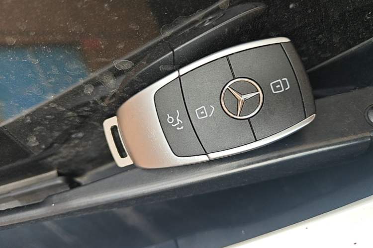 Used Mercedes-Benz C-Class 2020 C 260 Sport Edition Vehicle Key