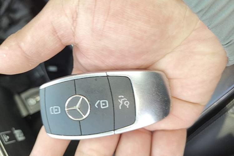Used Mercedes-Benz C-Class 2020 Restyled C 260 L Sport Edition Vehicle Key