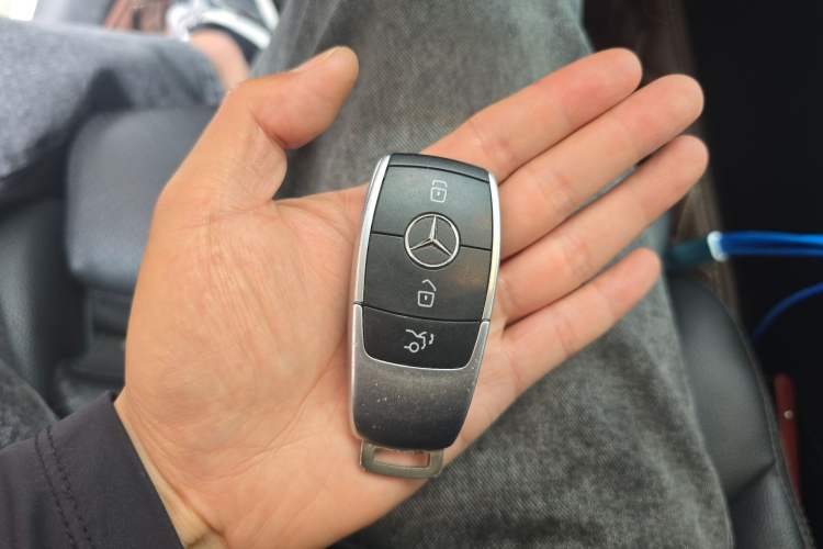 Used Mercedes-Benz C-Class 2020 Updated C 200 L Fashion Edition Vehicle Key