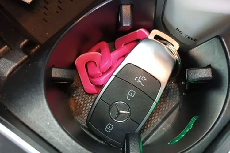 Used Mercedes-Benz C-Class 2020 C 260 L Sport Edition Vehicle Key