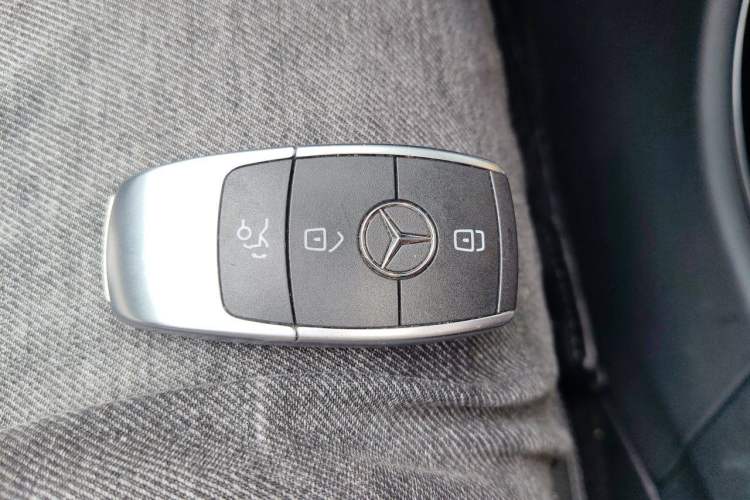 Used Mercedes-Benz C-Class 2020 Restyled C 260 L Sport Edition Vehicle Key