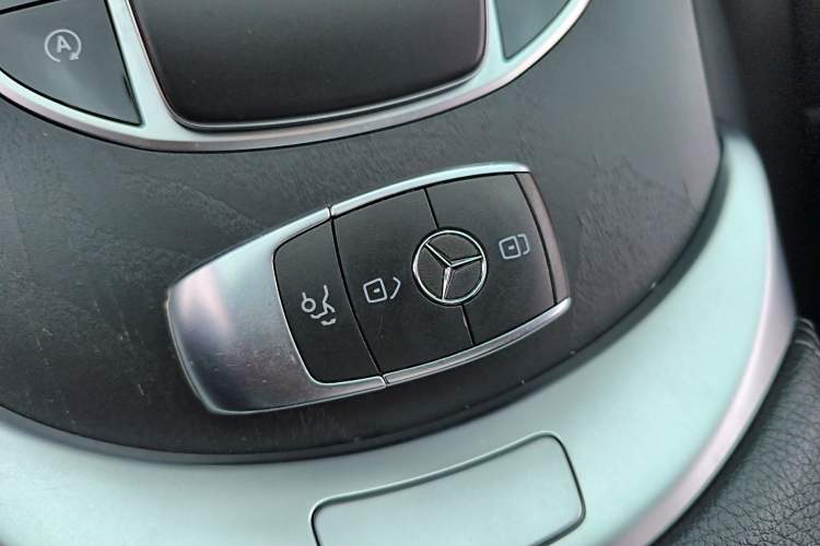 Used Mercedes-Benz C-Class 2020 C 260 L Sport Edition Vehicle Key