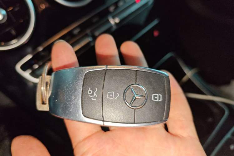 Used Mercedes-Benz C-Class 2020 C 260 Sport Edition Vehicle Key