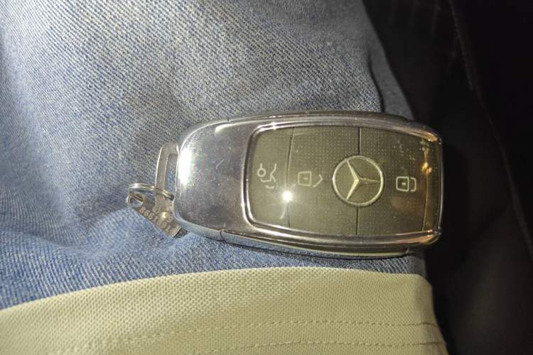 Used Mercedes-Benz C-Class 2020 C 200 L Fashion Edition Sport Version Vehicle Key
