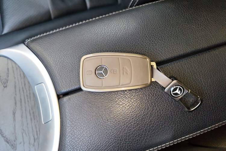 Used Mercedes-Benz C-Class 2020 C 260 L Sport Edition Vehicle Key