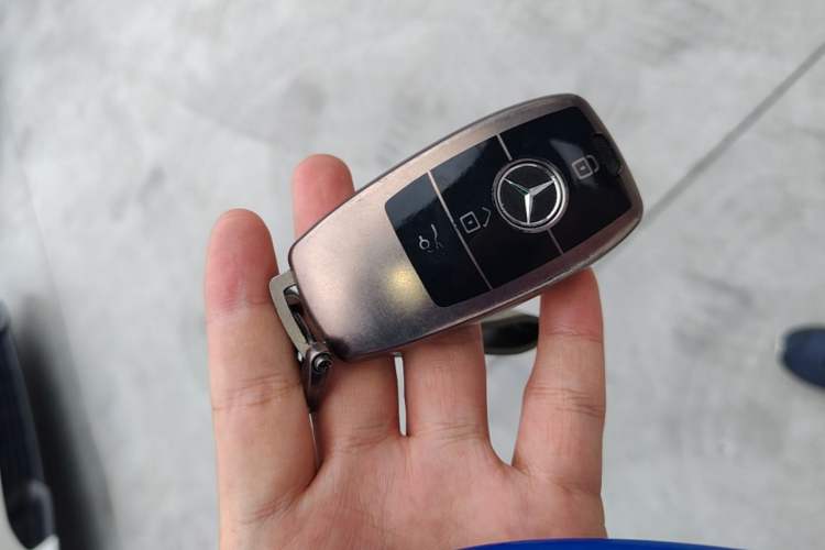 Used Mercedes-Benz C-Class 2020 Restyled C 260 Sport Edition Vehicle Key